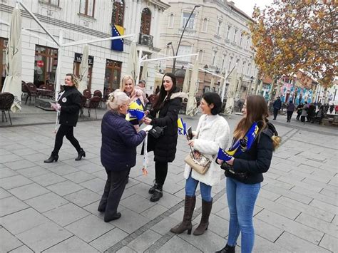 Zastavice Bosne I Hercegovine Poklon Tuzlacima Za Dan Državnosti Pda