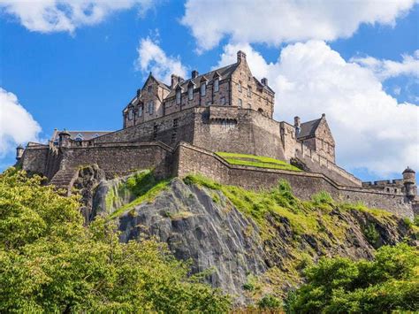 Edinburgh Castle reopens after longest closure since Second World War 