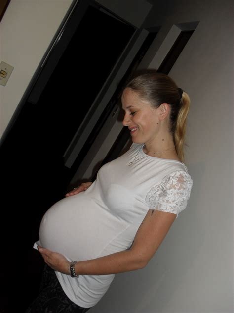 25 Weeks Pregnant With Twins The Maternity Gallery