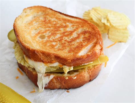Crispy Crunchy Dill Pickle Grilled Cheese Sandwich Xoandso Vegetarian