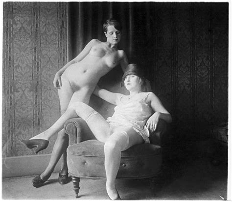 S French Prostitute Posing Nude Nsfw Magazine