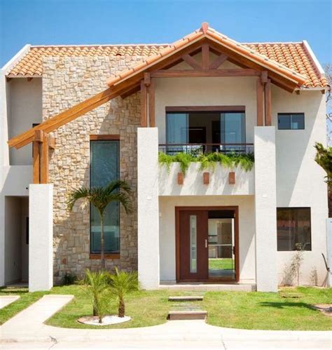 Esta fachada de una casas moderna de un solo piso es una opción genial para personas con movilidad reducida, o familias con niños muy pequeños, ya que no hay necesidad de incorporar escaleras. Hermosas casas a estrenar en condominio cerrado z-norte ...