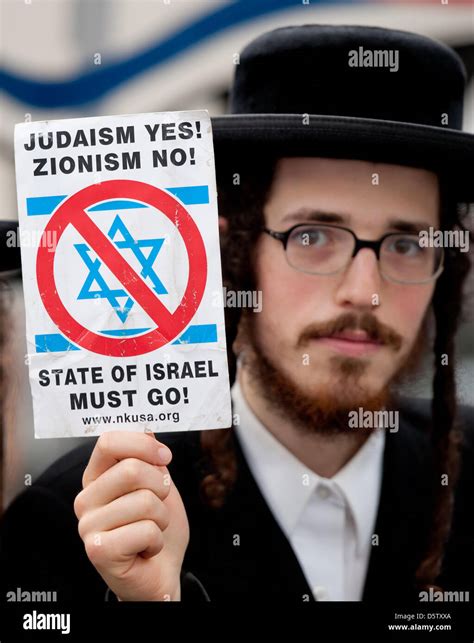 Ultra Orthodox Jews Demonstrate Against Israel In Front Of The United