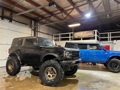 Bronco Door On S And Lift Bronco G Ford Bronco