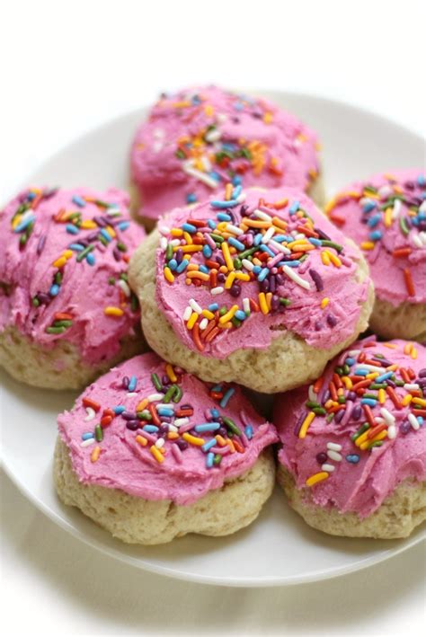 Flour is not a problem either. Lofthouse Soft Frosted Gluten-Free Vegan Sugar Cookies ...