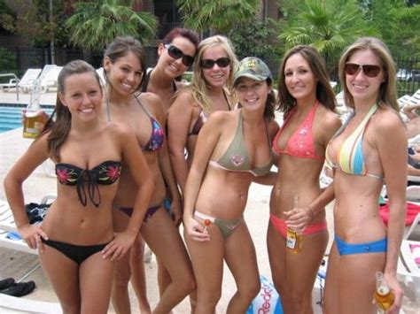 Sorority Girls Out At The Pool Picture Ebaum S World