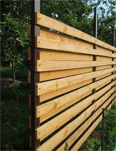 Discover b&q's range of fence panels to suit any taste and budget. 39 Low-Cost DIY Privacy Fence Ideas | Privacy fence ...