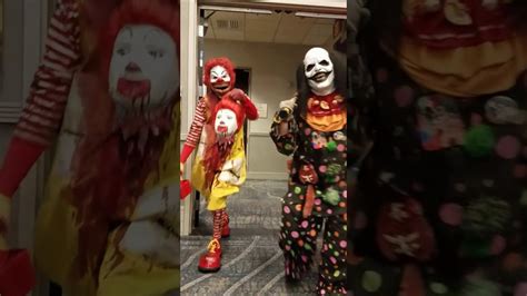 Killer Clowns Looking For Victims Youtube