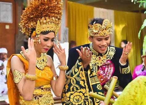Pawiwahan Upacara Pernikahan Masyarakat Hindu Bali Traverse Id