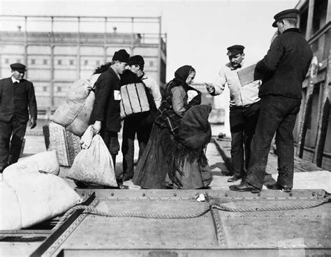 Ellis Island Immigrants 7 Photograph By Granger Fine Art America