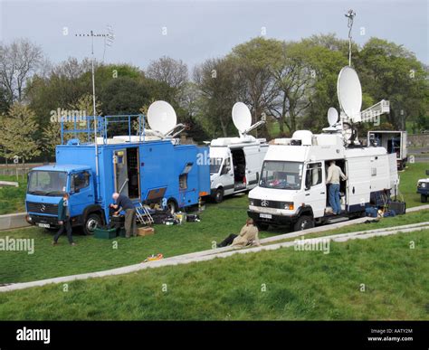 Bbc Outside Broadcast Vans Hi Res Stock Photography And Images Alamy