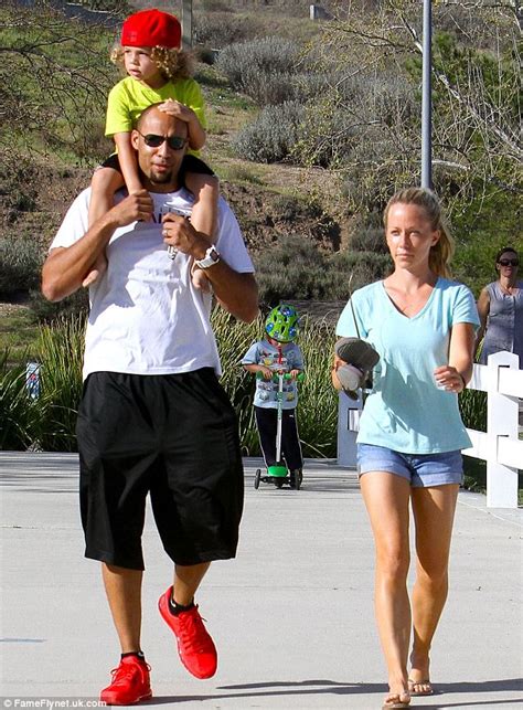 kendra wilkinson enjoys mexican vacation with a girlfriend after kicked off splash leaving