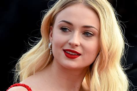 Sophie Turner Explains Crying While In New York City With Joe Jonas