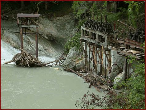 Der lechfall bei füssen aus der reihegeopark allgäu von. Der Lechfall bei Füssen - das Jahrhunderthochwasser 2005
