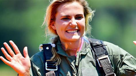 Lexi Thompson Sky Dives Into Charitable Partnership With Seal Legacy
