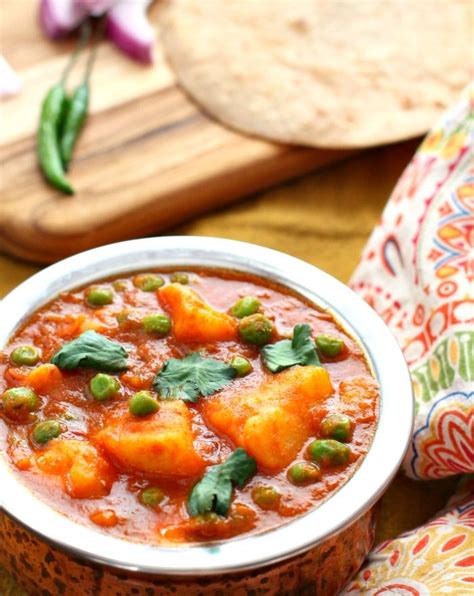 Indian Spiced Potato And Peas Aloo Matar Recipe Indian Food