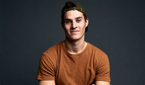 Vine Star Marcus Johns Inks Deal To Publish First Book You Cant Do