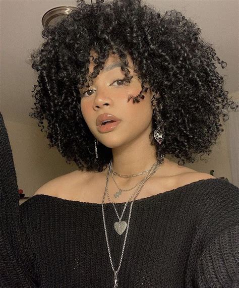 ⋆ ☽ Kiara 𖤐 ⋆ On Instagram Hey 🦭 Curly Hair Styles Curly Hair