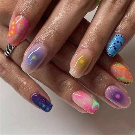 Summer Nail Art Inspo For Your Next Mani 💜 Lightslacquer Retro Nails