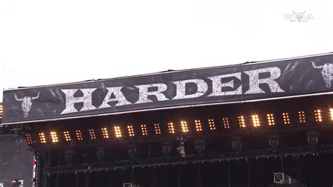 Steel Panther Girls In A Row Live At Wacken Open Air Nudity Sexually And Explicit