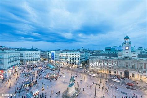Plaza Del Sol Madrid Photos And Premium High Res Pictures Getty Images
