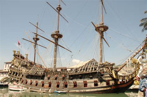 Spanish Galleon Ships Neptune Docked In Genoa Alte Segler Pinterest