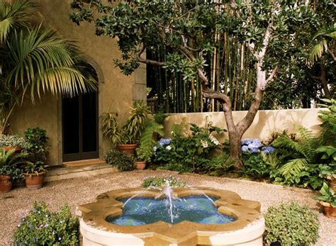Cuidados de las plantas terrazas: Terrazas Con Fuentes De Agua / Decorar Exteriores Fuentes ...