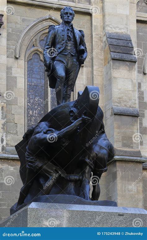 Captain Matthew Flinders Statue Erected In 1923 By Artist Charles Web