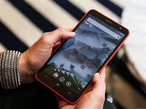 Nokia Lumia 1320 Review A Supersize Smartphone That Fits Your Budget
