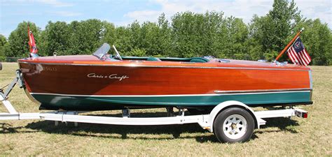 1947 Chris Craft 17 Deluxe Runabout