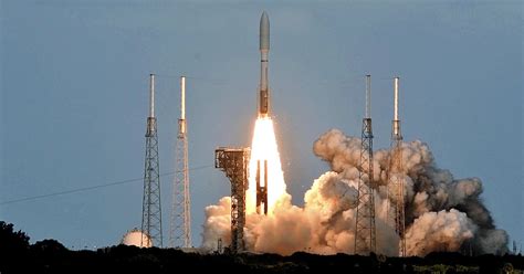 Atlas 5 Rocket Launches Twin Ses Communications Satellites Cbs News