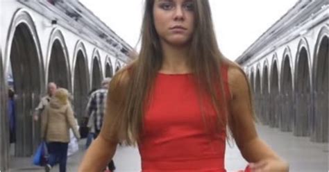 Video Woman Lifts Up Her Skirt Claims Its For A Good Cause