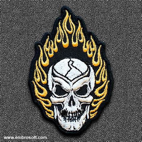 Emblem Fiery Embroidered Patches Vehicle Logos Brooch Iron