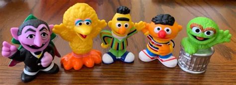 Hasbro Sesame Street Figure Lot Bert Ernie Big Bird Oscar Grouch Count Toys 27 54 Picclick