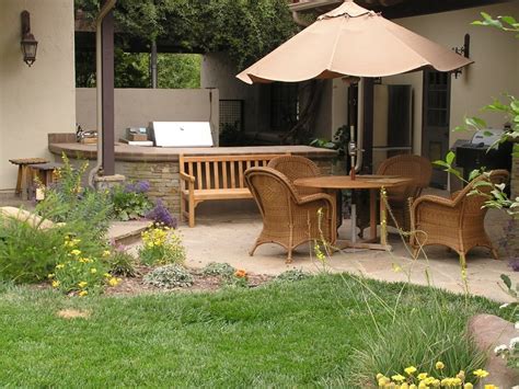 A patio could be constructed inside a corner with ease and surely on your budget. 15 Fabulous Small Patio Ideas To Make Most Of Small Space ...