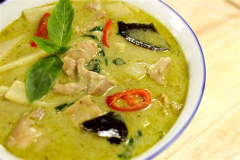 Thai Green Chicken Curry With Coconut Milk Green Curry