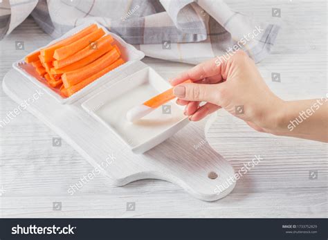 1511 Take Carrots Hands Images Stock Photos And Vectors Shutterstock