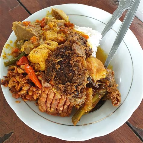 10 Kuliner Nasi Di Surabaya Yang Sedap Dan Memuaskan Nibble