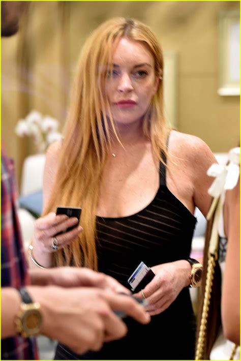 Lindsay Lohan Steps Out After Friend Hofit Golan Denies Pregnancy Rumors Photo 3721365