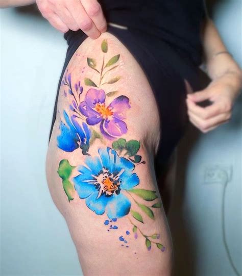 45 Beautiful Hip Tattoos For Women With Meaning