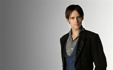 Dorian Gray Played By Reeve Carney Penny Dreadful Showtime