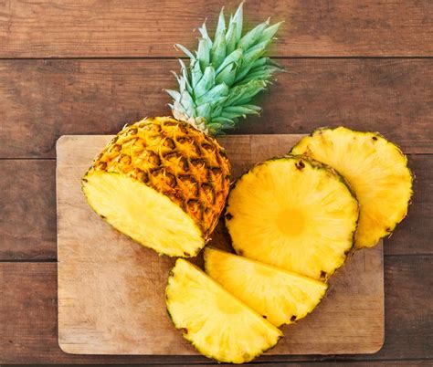 5 Reasons To Add Pineapple To Your Diet