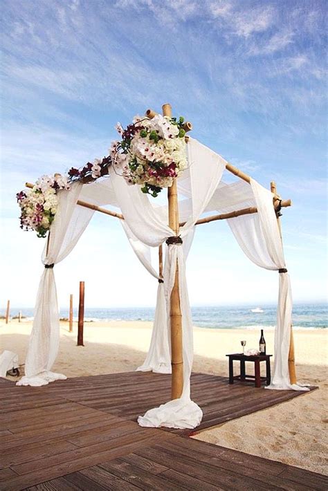 Beach Wedding Decoration Ideas Guide for 2022 | Wedding Forward | Beach