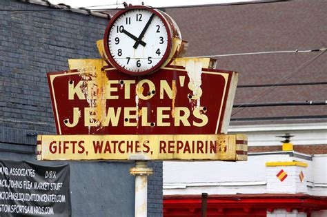Keetons Jewelers Neon And Clock Sign Knoxville Tn Neon Clock Retro