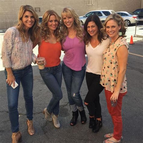 Fuller House Behind The Scenes Pics Of The Cast Fuller House
