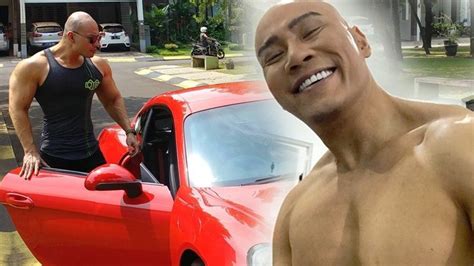 Instagram Deddy Corbuzier Pamer Body Kekar Ayah Azka Mirip Dibilang Bintang Wwe Ini