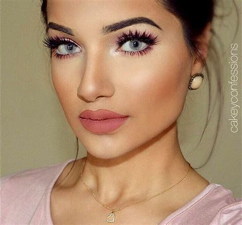 10 Makeup Looks Every Girl Should Perfect