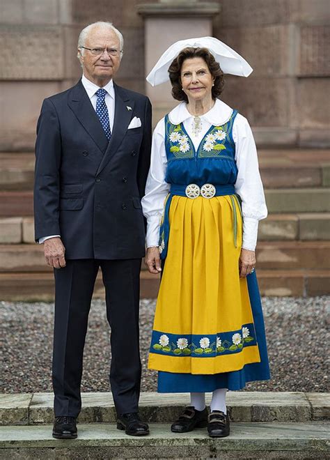 La Familia Real Sueca Se Viste De Azul Y Amarillo Para Celebrar Un Día