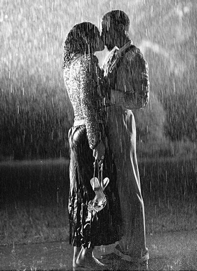 Pin By Socorro On Singing In The Rain Kissing In The Rain I Love