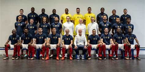 World Cup 2022 Discover The Official Photo Of The 26 Blues Of Didier